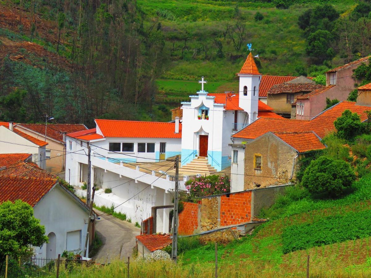 Hostal Casa Eira Do Povo 1 Vale de Colmeias Exterior foto
